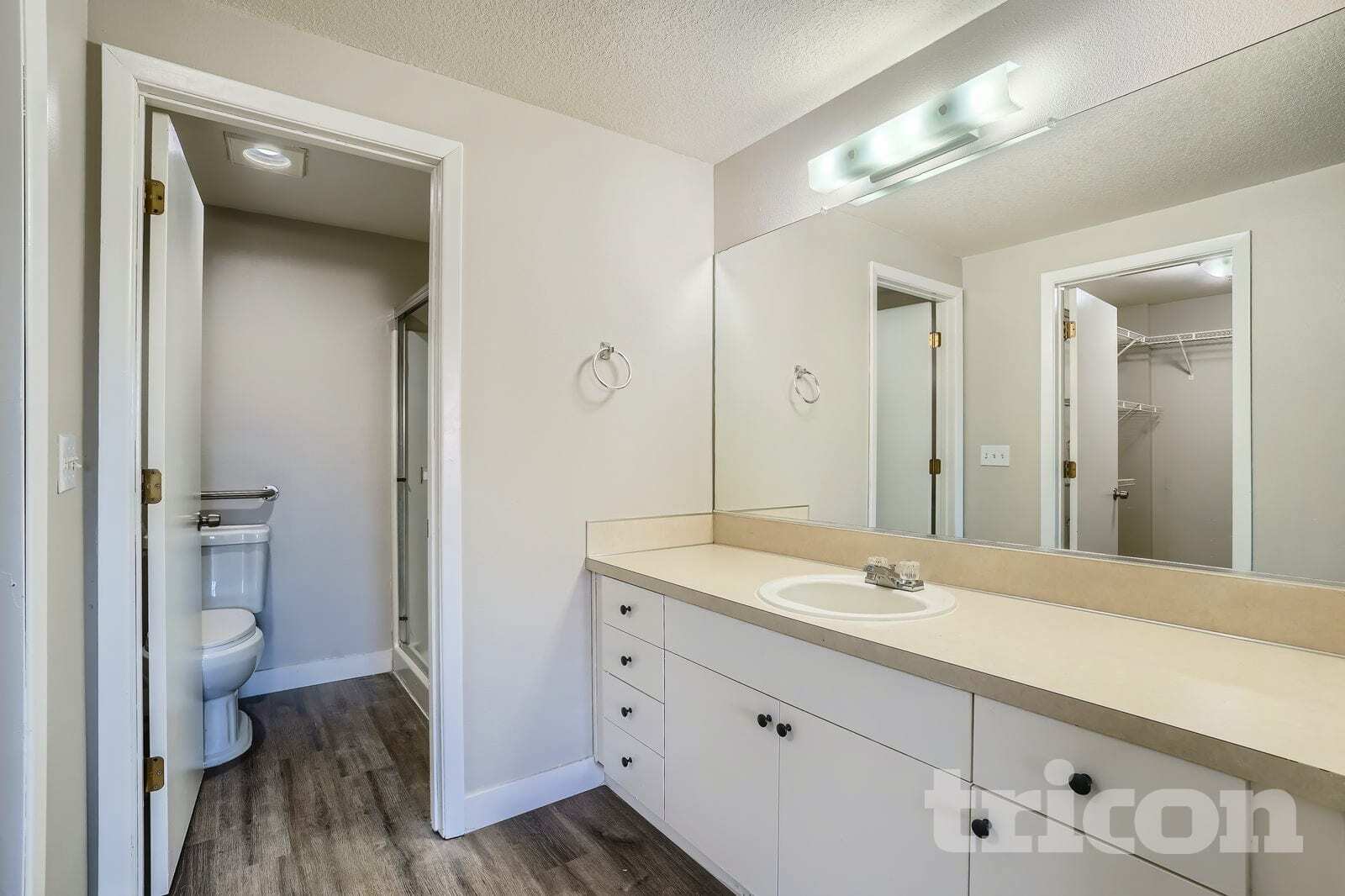 Building Photo - 803 NW 20th Cir