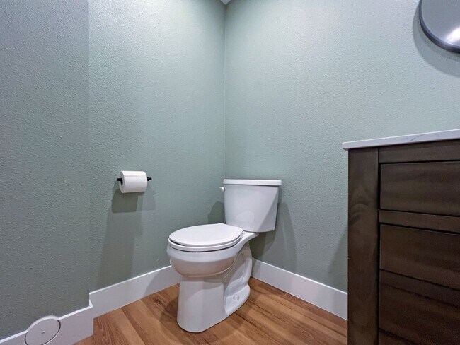 Building Photo - Gorgeous 3 Bedroom 2 Bath Home in Desirable Fairwood, Renton