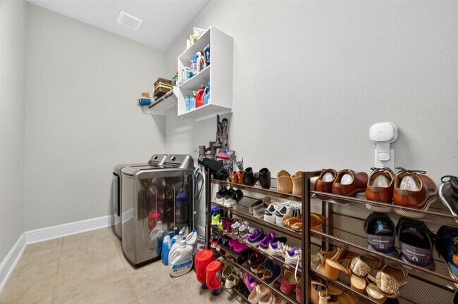 Building Photo - 2314 Cotton Creek Ln