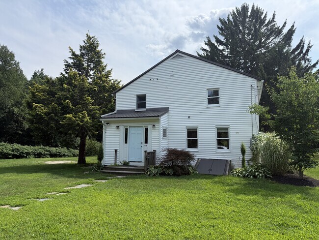 Building Photo - 1270 West St