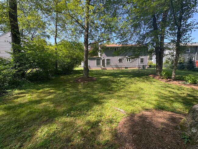 Building Photo - 59 Richmond Ln