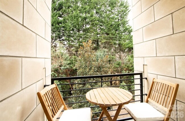 Building Photo - 1134 E 36th St