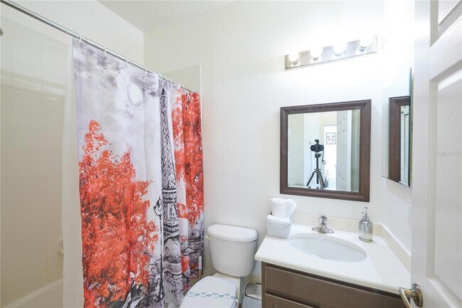 Building Photo - 2745 Oakwater Dr