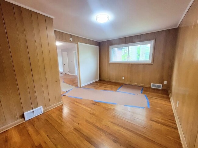 Building Photo - 1679 Tanglewood Dr