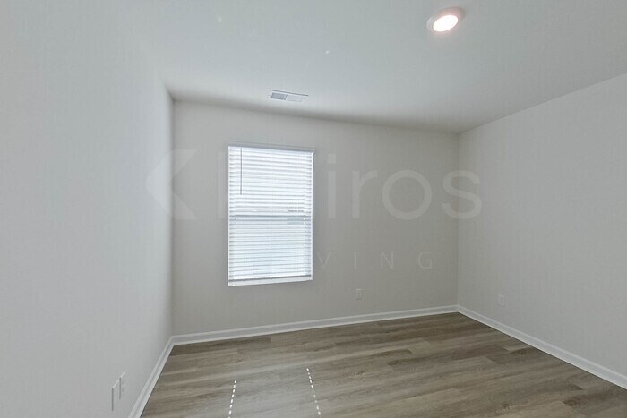 Building Photo - 123 Inez Ave