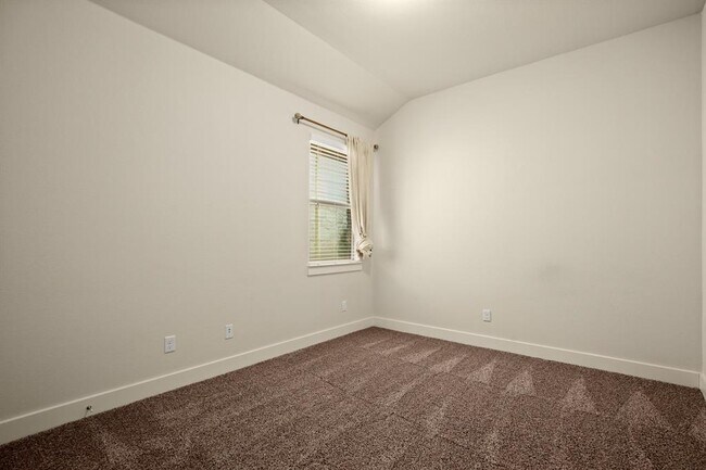 Building Photo - 301 Bluff St