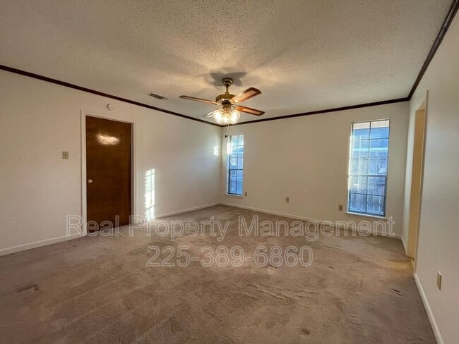 Building Photo - 6428 Chippendale Dr