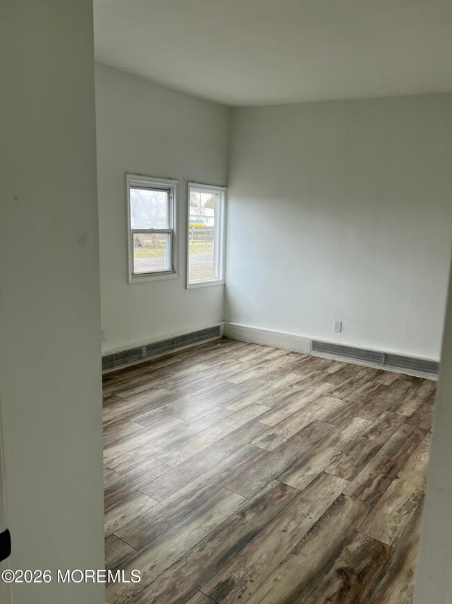 Building Photo - 919 Lakewood Farmingdale Rd