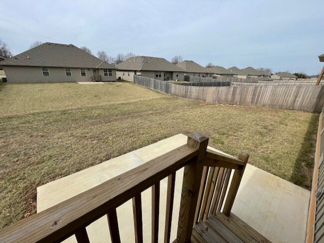 Building Photo - BRAND NEW HOME IN NIXA IN Old Castle Estates!