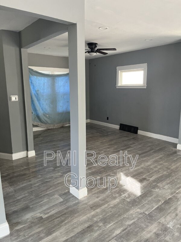 Building Photo - 12203 Castlewood Ave