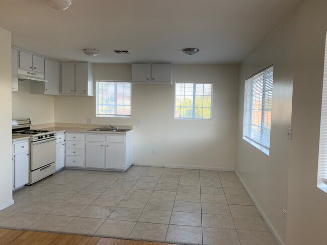 Building Photo - 4932 S Slauson Ave