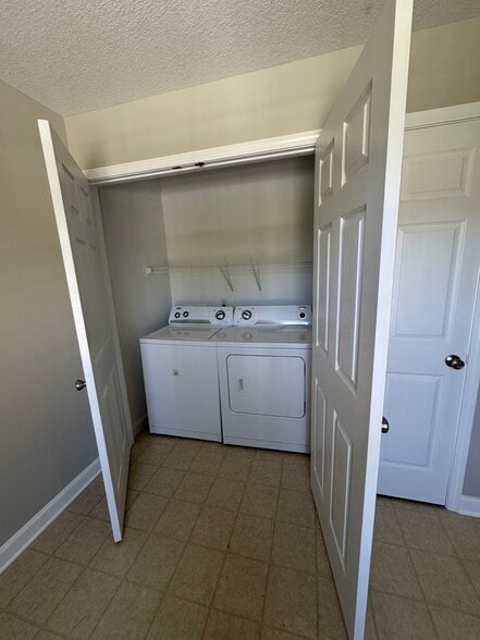 Building Photo - 50 Shadow Ridge Ln