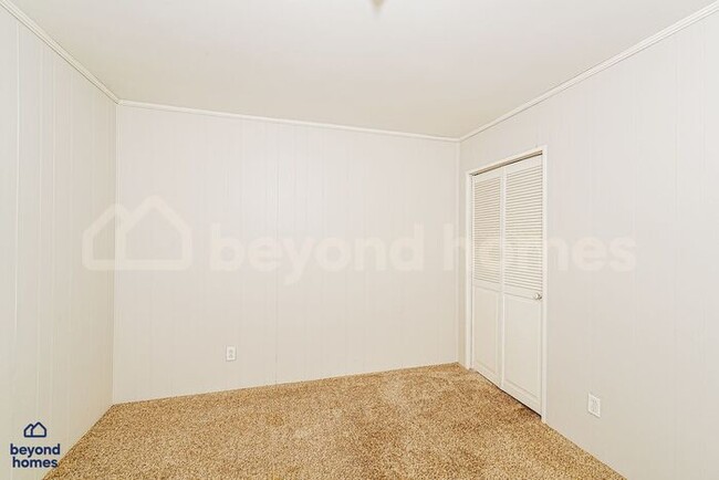 Building Photo - Cozy Comfort Meets Classic Charm in Killou...