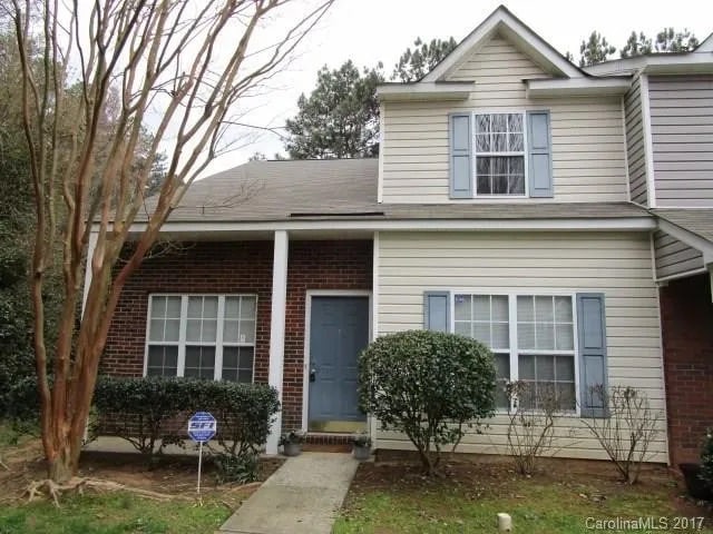 Building Photo - Room in Townhome on Petrea Ln