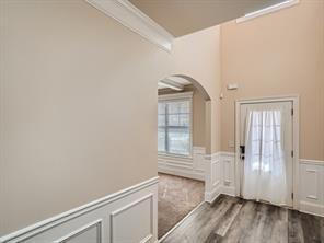 Building Photo - 223 Birchwood Dr
