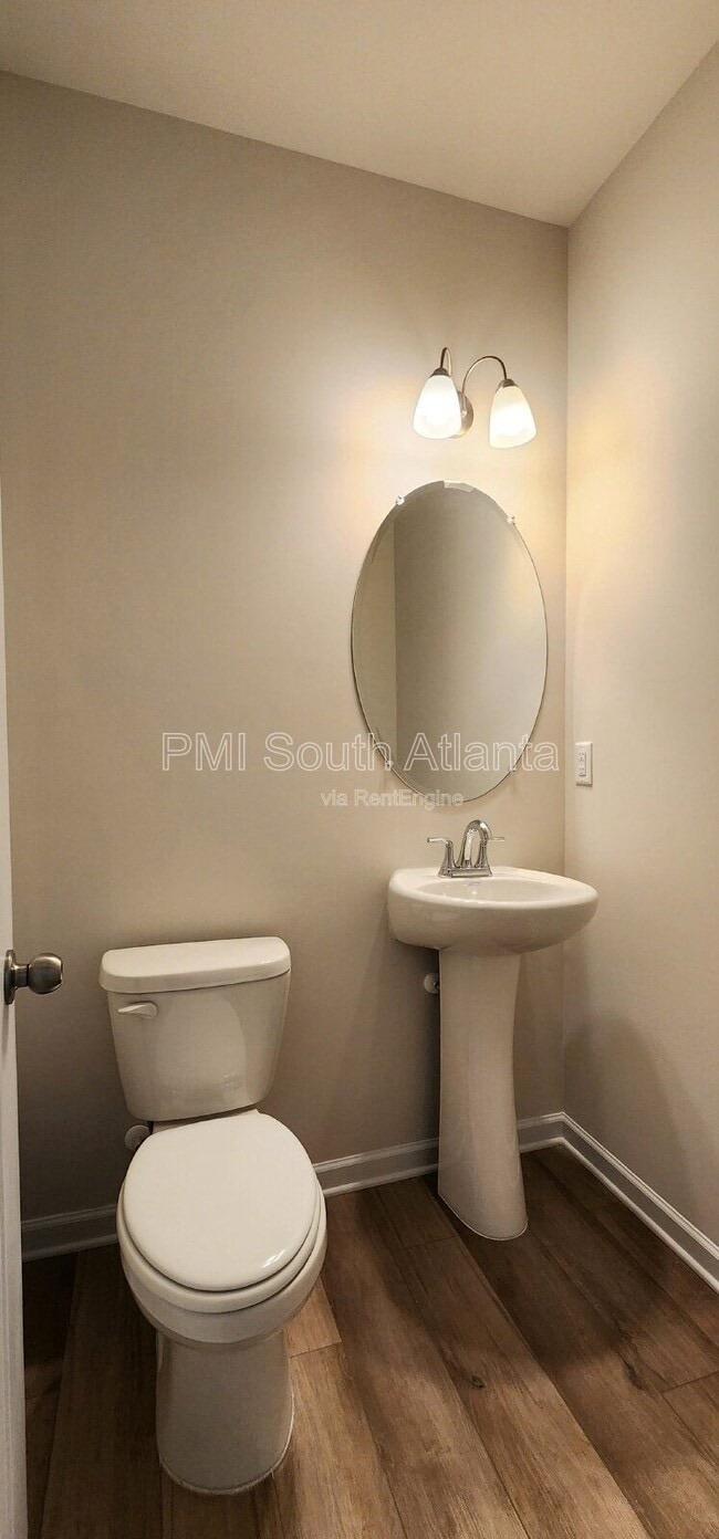 Building Photo - 336 Sinclair Ct