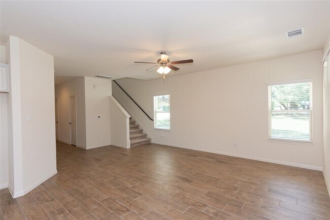Building Photo - 1732 Lakota Ln