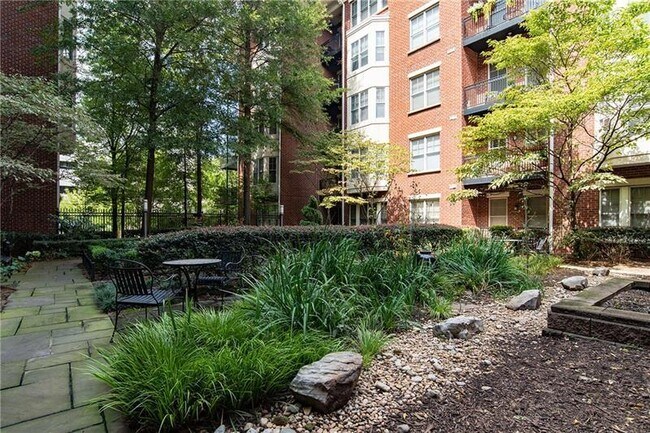Building Photo - 850 Piedmont Ave NE