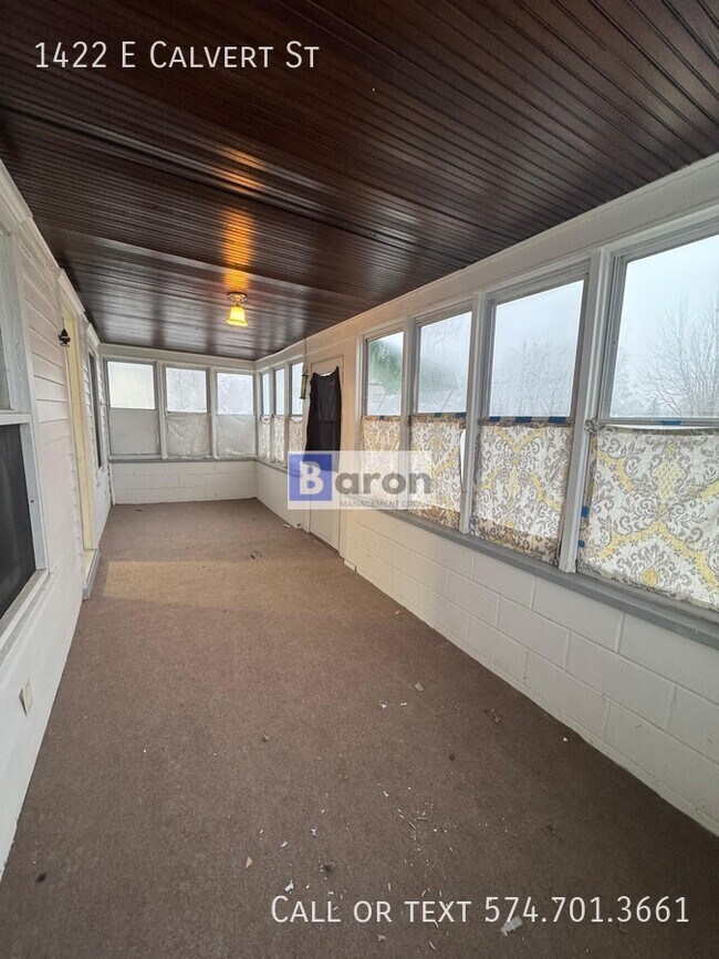 Building Photo - 1422 E Calvert St