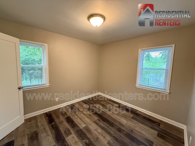 Building Photo - 5163 N 58th St