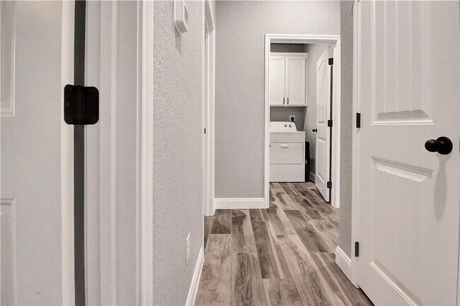 Building Photo - 7307 Diamond Dove Dr