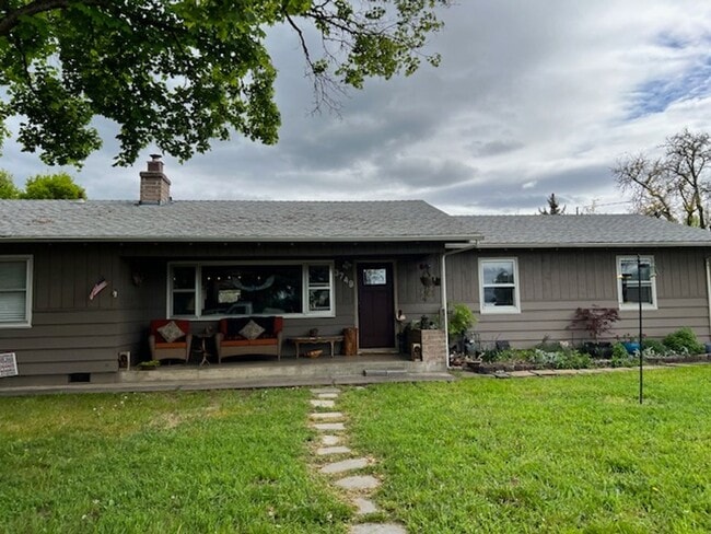 Primary Photo - Coming soon - 4 bedroom, 2 bath home near ...