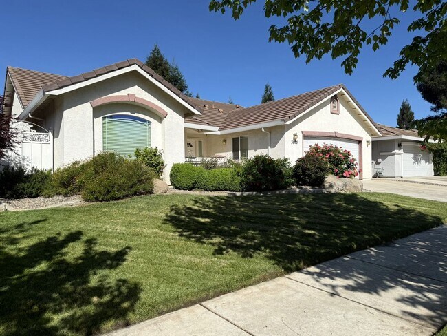 Building Photo - Charming 3-bedroom, 2-bath home in North Merced!