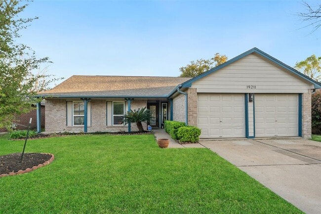 Building Photo - 19211 Haystream Dr