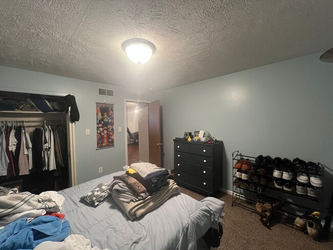 Building Photo - 11 Enon Wy