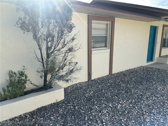 Building Photo - 7416 Valencia Rd