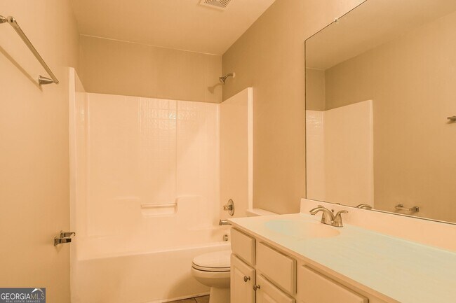 Building Photo - 6419 Stonelake Pl SW