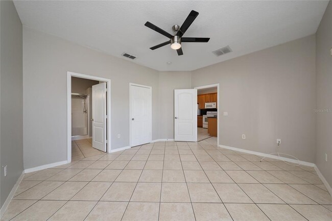 Building Photo - 607 Hacienda Cir