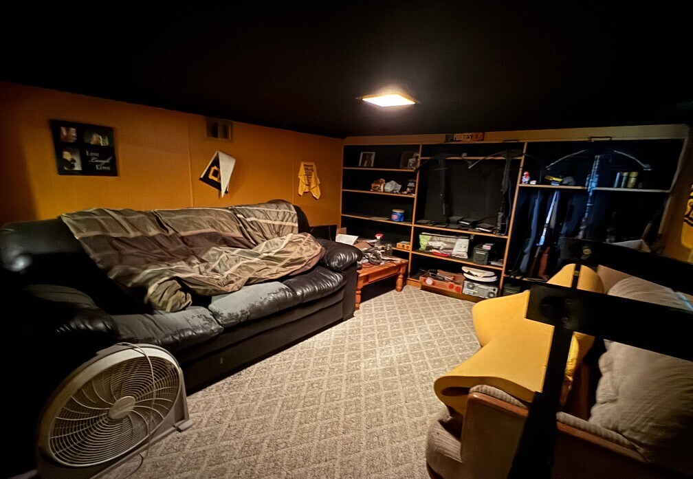 Building Photo - 722 S 2nd St