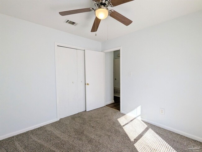 Building Photo - 3202 Redwood Ln