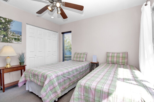 Building Photo - 4274 Gillot Blvd