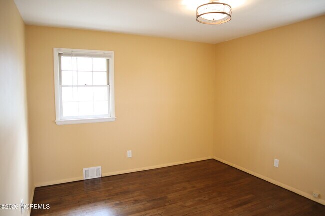 Building Photo - 721 Burnt Tavern Rd