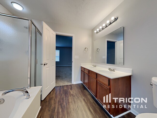 Building Photo - 8140 Carina Dr