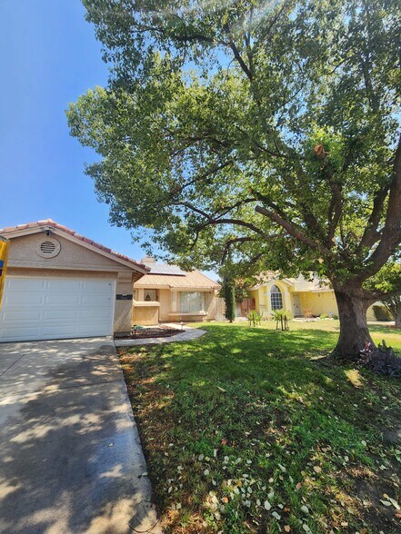 Building Photo - 1066 Gloria Dr