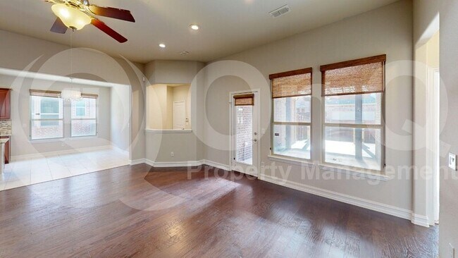 Building Photo - 1055 Enchanted Rock Dr