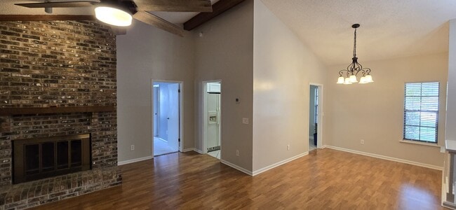 Building Photo - 10864 Steeding Horse Dr