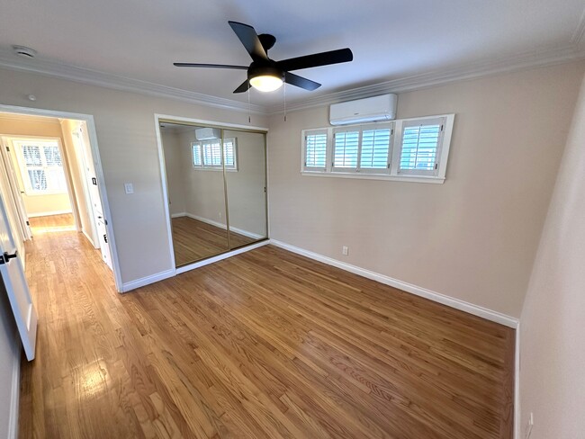 Master Bedroom - 5639 E Spring St