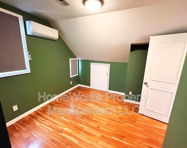 Building Photo - 2703 White Ave