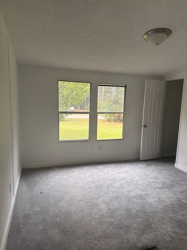 Building Photo - RENTAL HOME 3BD/2BTH