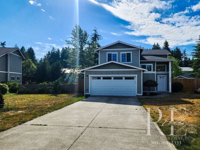 Building Photo - Spacious Silverdale Home with Large Fenced...
