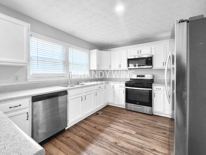 Building Photo - 4902 Fielding Way