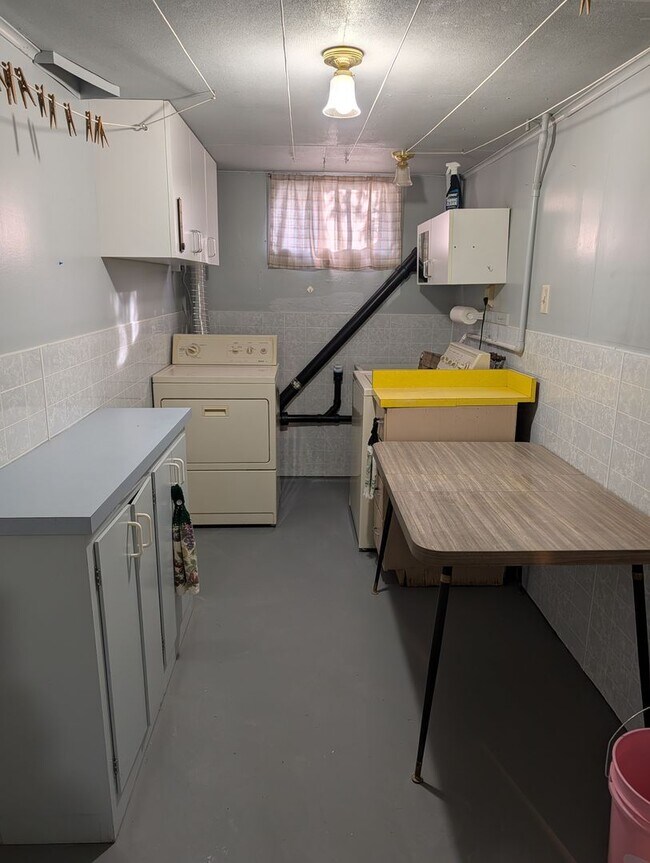 Building Photo - 1114 Skagit St