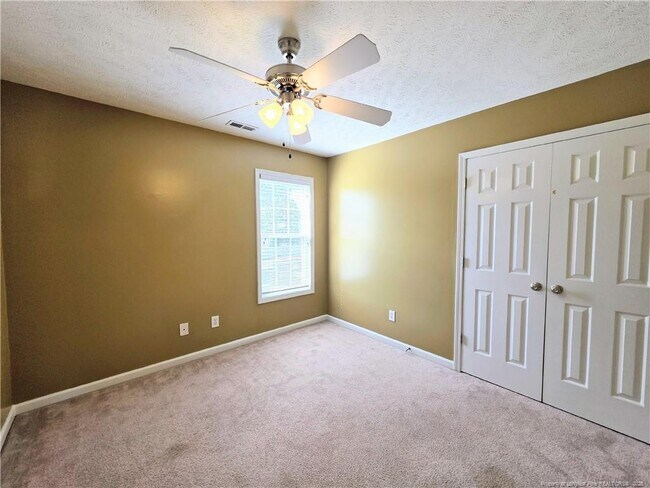 Building Photo - 1612 Middle Creek Cir