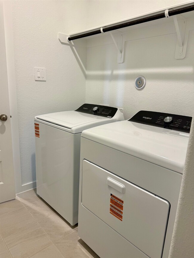 Building Photo - 3226 Memorial Way