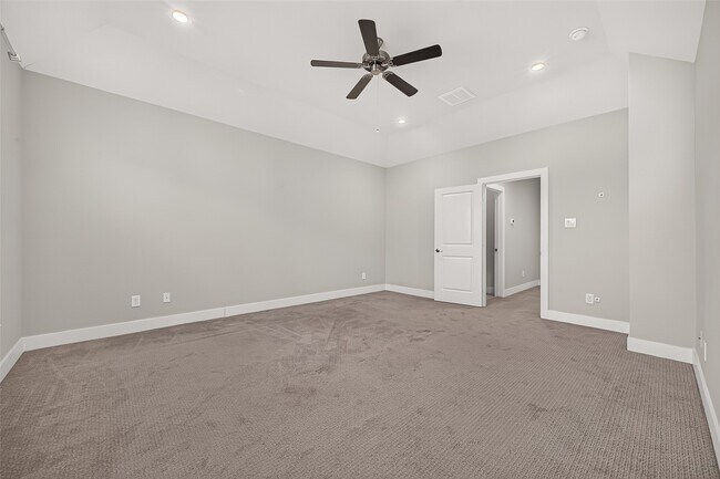 Building Photo - 8802 Hollister Pine Ct