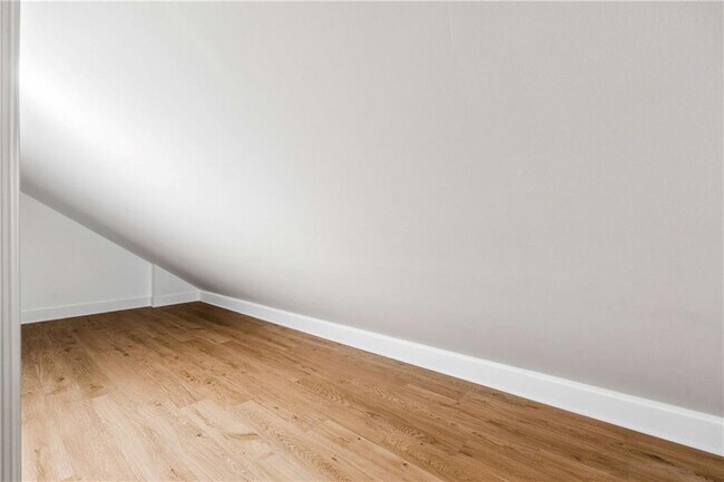 Building Photo - 1511 McLendon Ave NE
